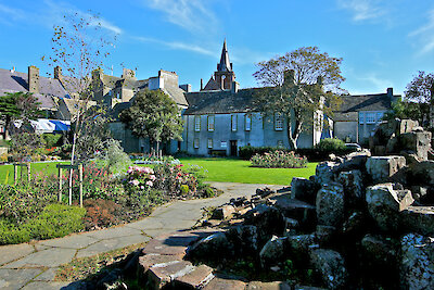 Tankerness House & Gardens