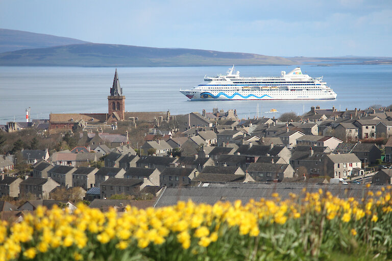 cruise liners orkney