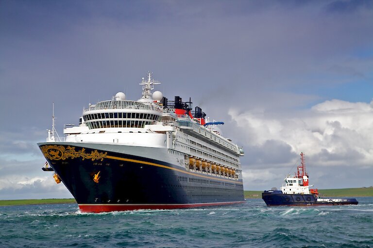 cruise liners orkney